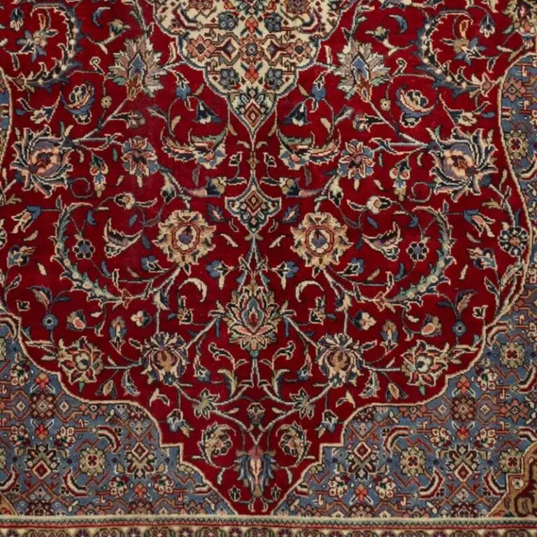 Sarouq Vintage Persian Hand Knotted NZ Wool Rug Iranian (384×267), red sarouq persian rug, close-up detail 3