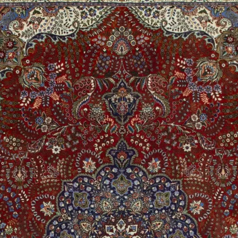 Tabriz Persian Rug 40 Raj (293×208)cm, red tabriz persian rug, close-up detail 1
