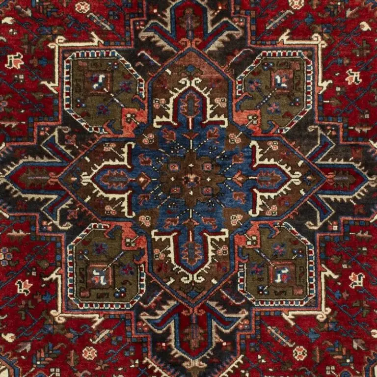 Heriz Tribal Hand Knotted Veg Dye NZ Wool Rug, Cream Frame Rust background Iran (282×225)cm, rust heriz cream frame rug, close-up detail 2
