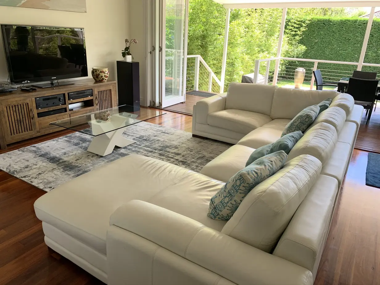 Sarabi's Home Rug Viewings