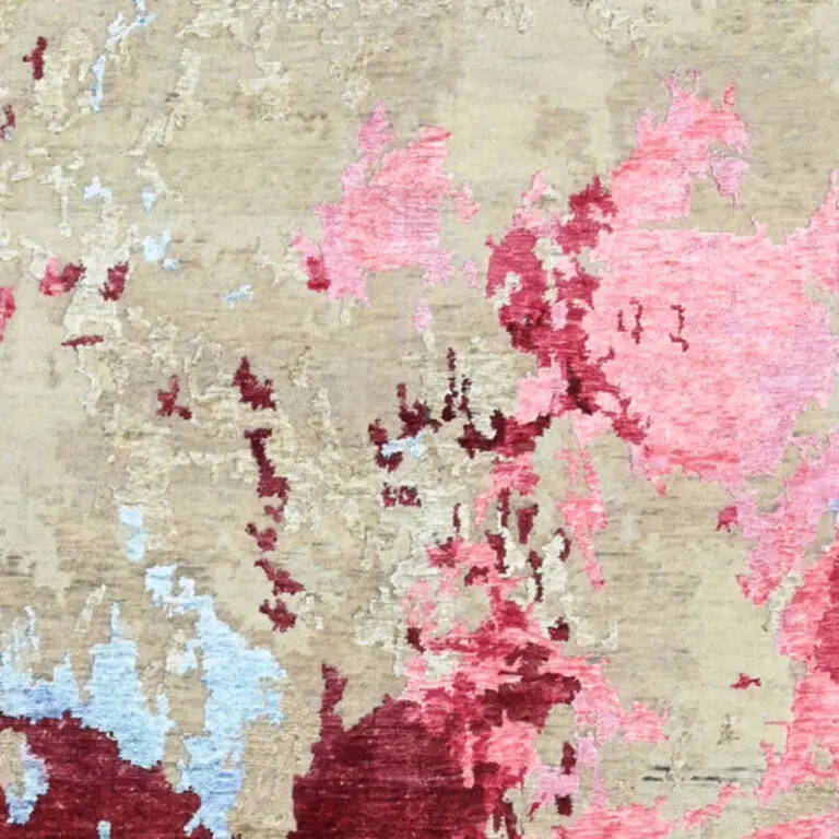 Bougainvillea Rug, pink abstract rug, close-up of the hand knotted pile, detail 2
