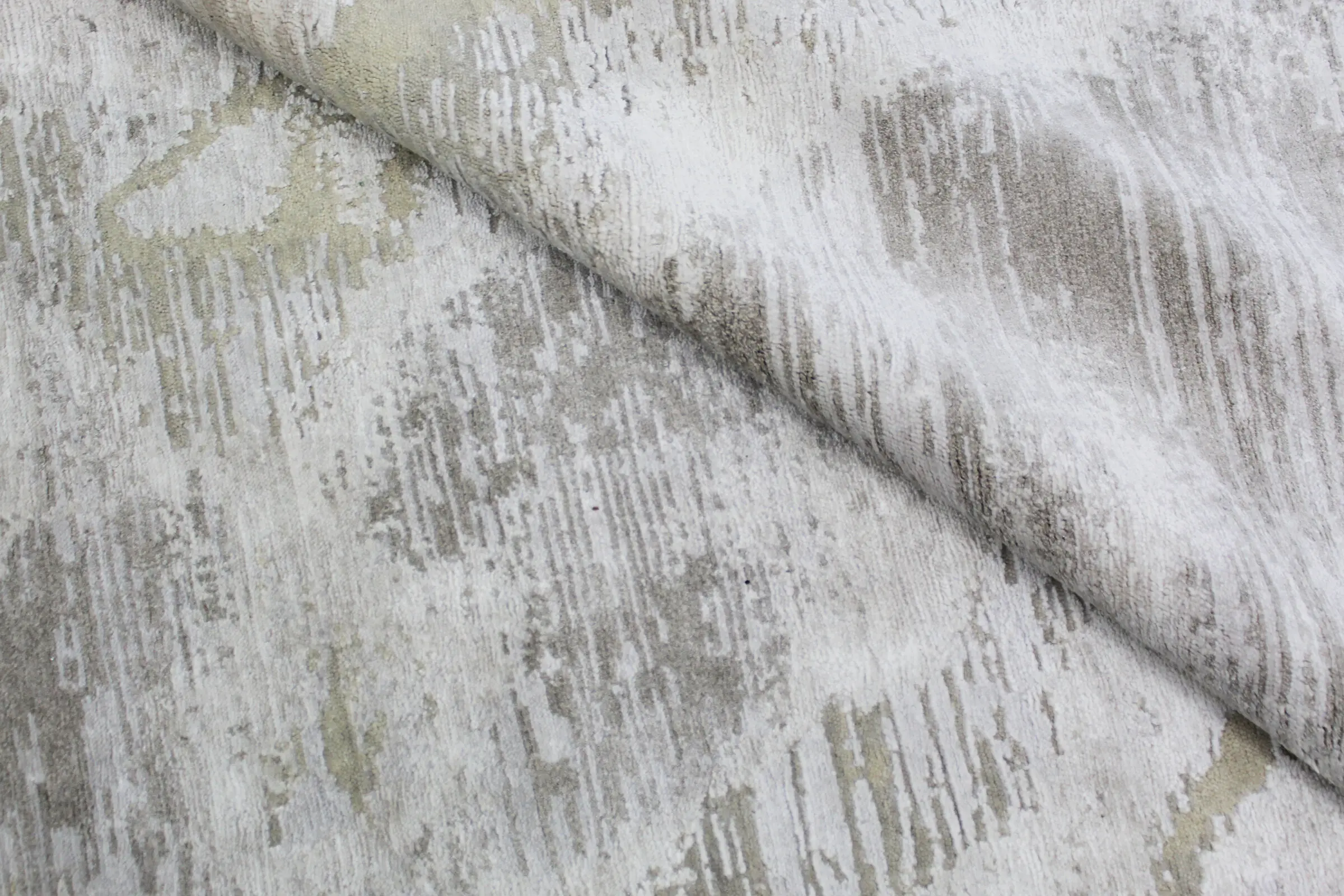 White Dove abstract rug RD-253, detail 2
