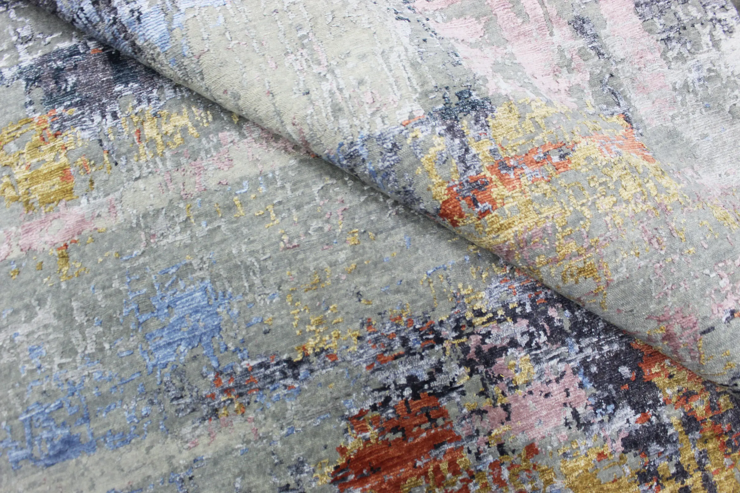 Multi abstract rug RN-114, detail 2